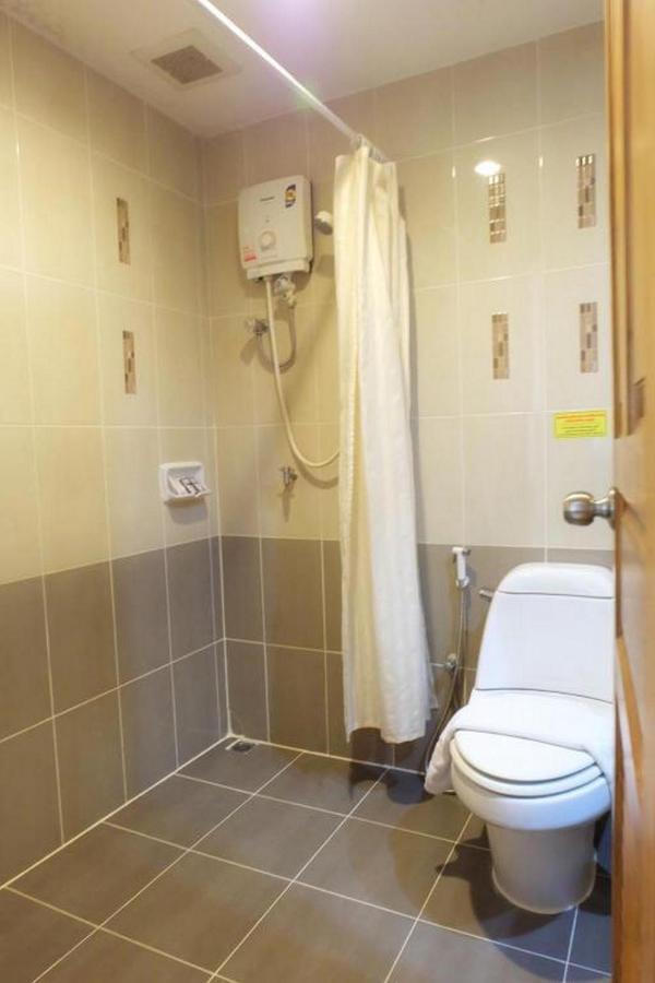 פאטאיה Oyo 1097 Thep Apartment מראה חיצוני תמונה