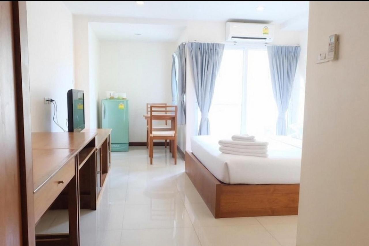 פאטאיה Oyo 1097 Thep Apartment מראה חיצוני תמונה