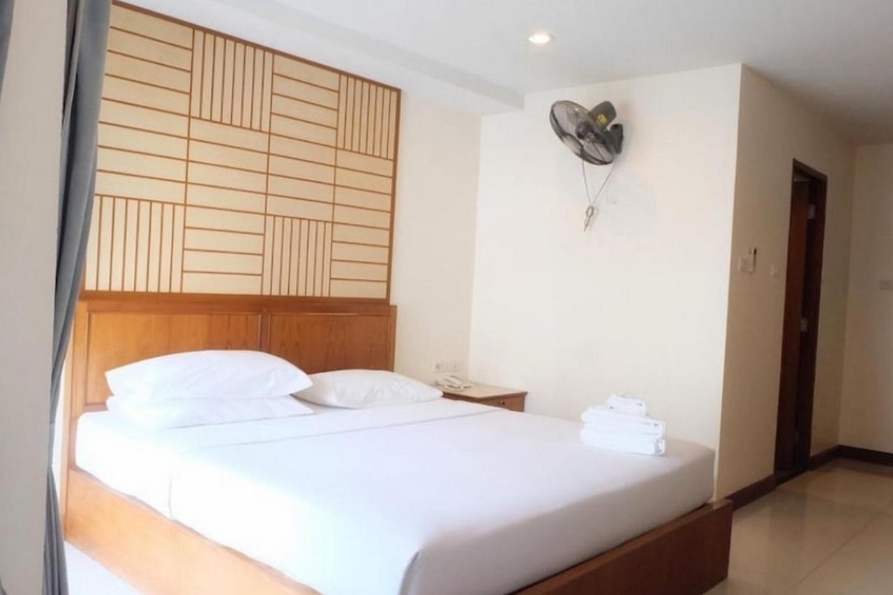 פאטאיה Oyo 1097 Thep Apartment מראה חיצוני תמונה