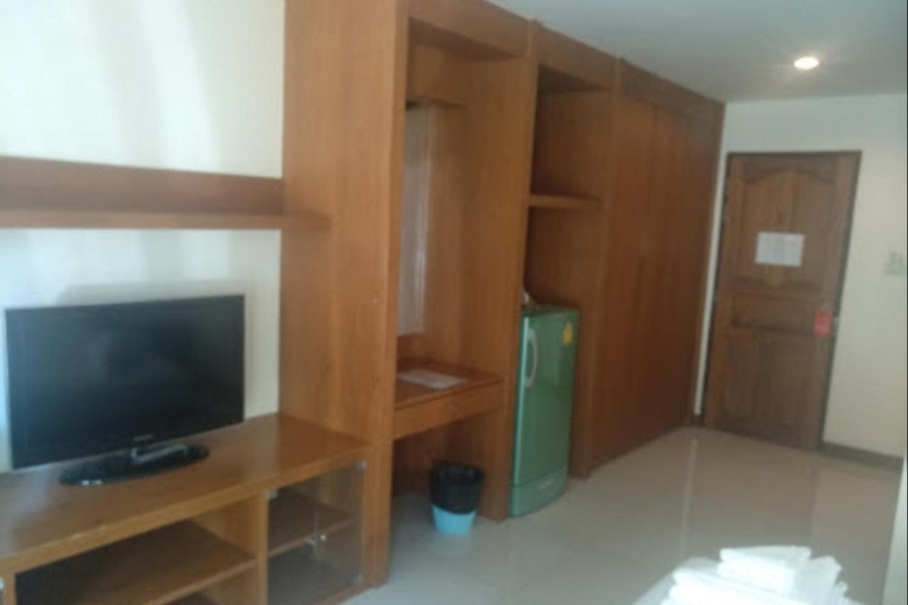 פאטאיה Oyo 1097 Thep Apartment מראה חיצוני תמונה